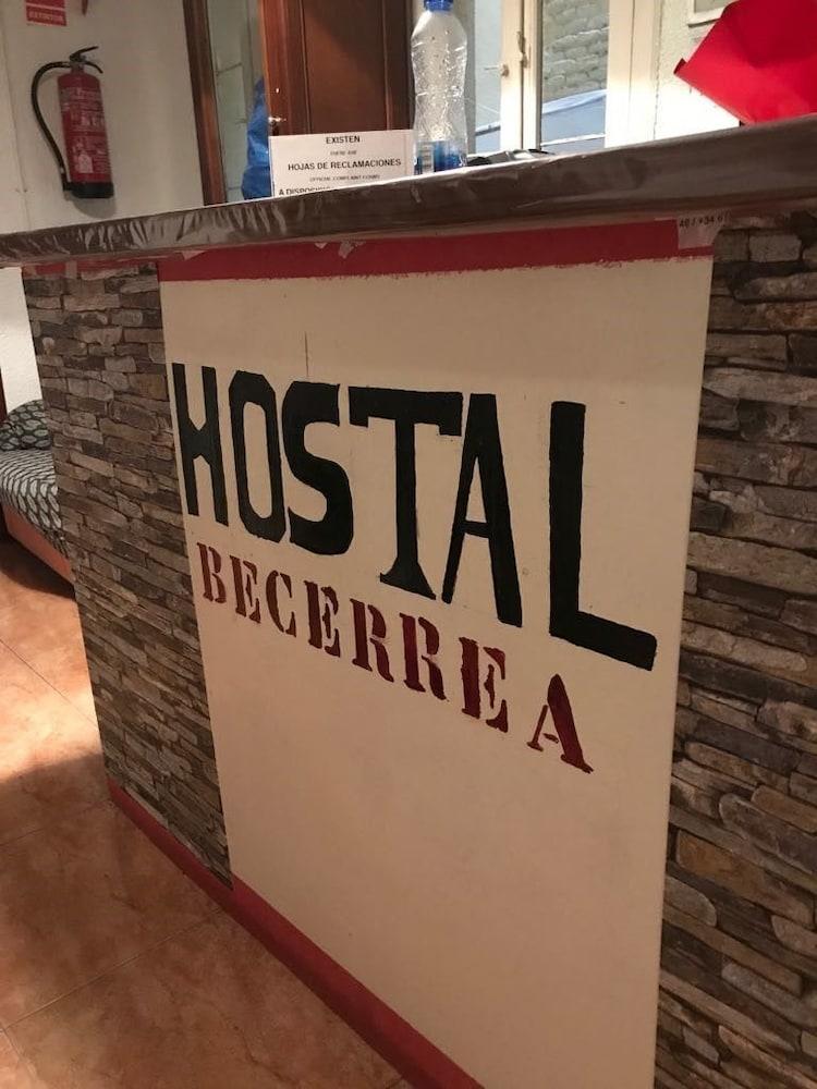 Hostal Becerrea Madrid Exterior photo